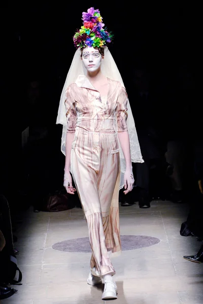Look 14